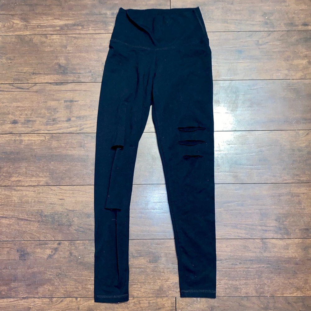 🌟3/$30 NWOT Aerie Distressed Leggings